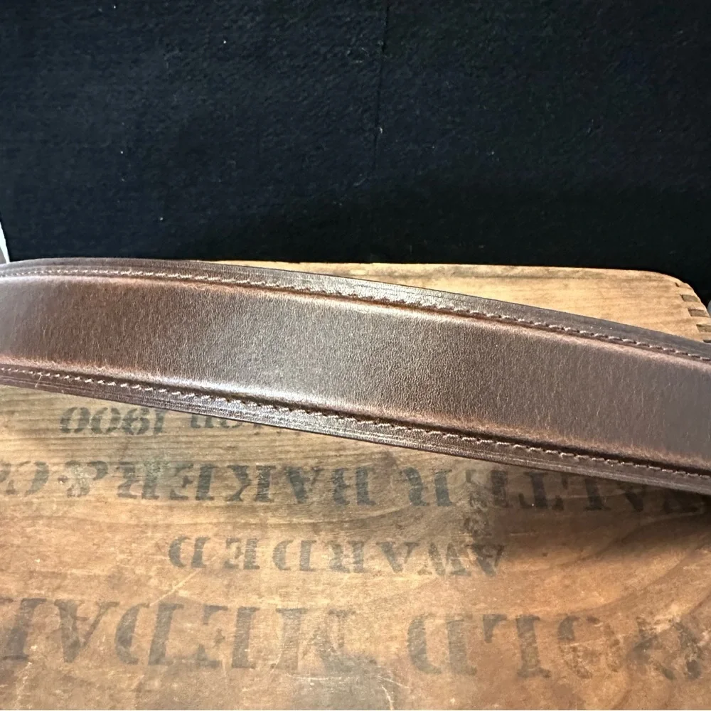 Columbia genuine brown